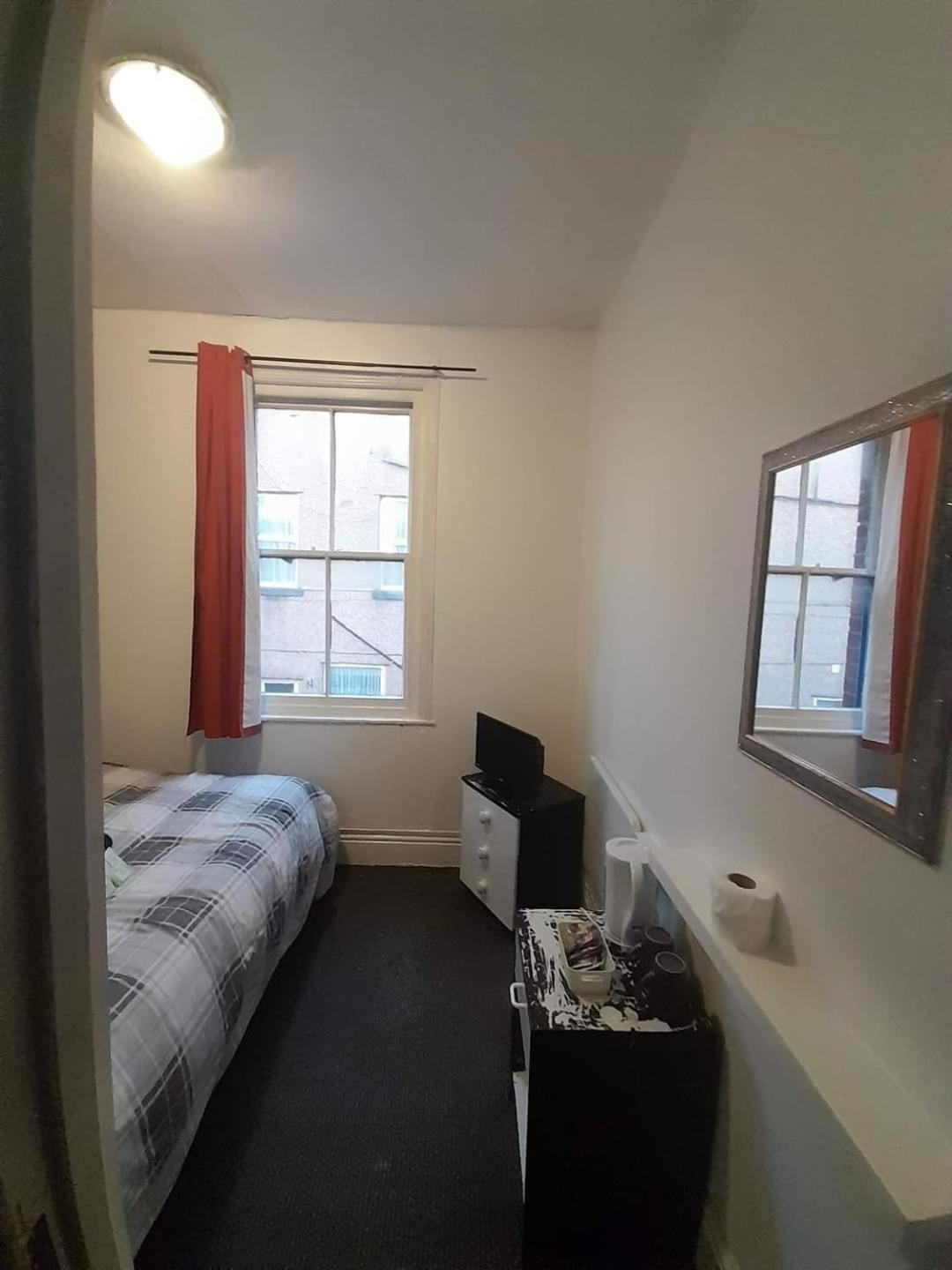Myroomz Orchid Hotel 黑潭 外观 照片